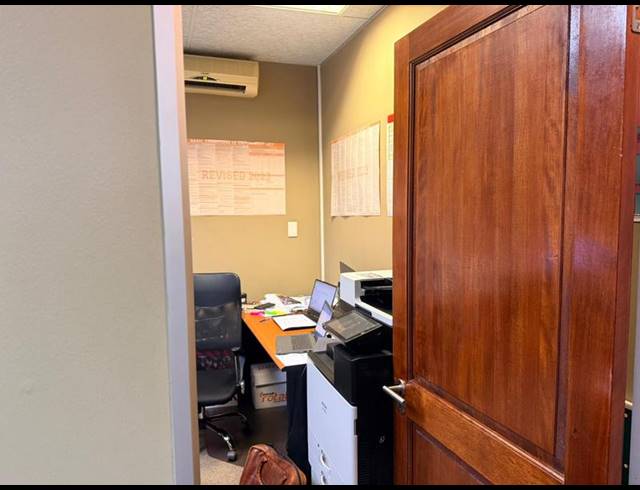 BUSINESS PROPERTY TO RENT IN ELDORAIGNE